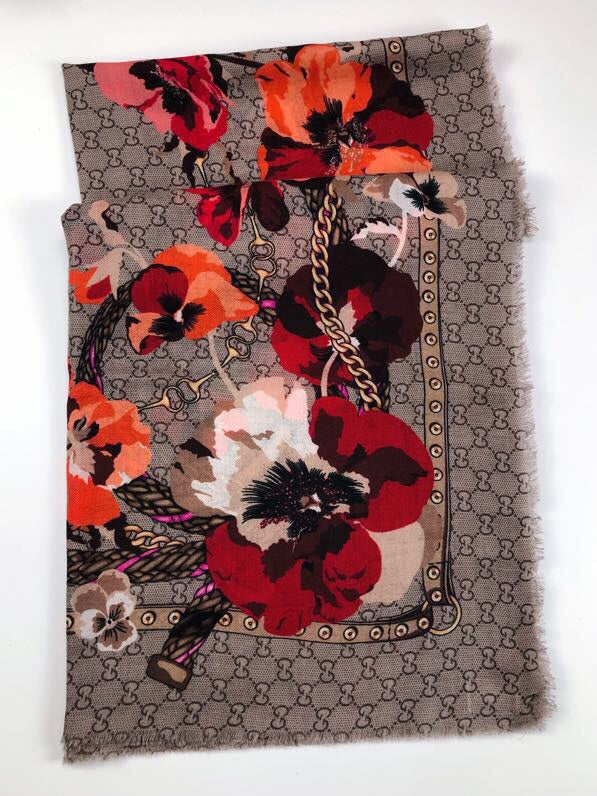 GUCCI 25S SCARF 140 IN CASHMERE 740370
