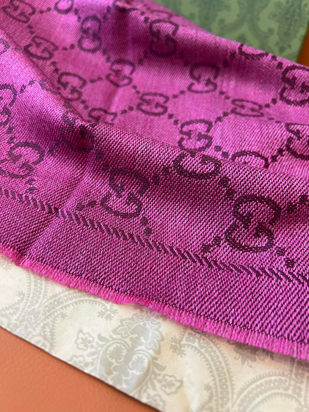GUCCI 25S SCARF 180 IN WOOL 644857