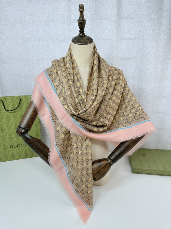 GUCCI 25S SCARF 140 IN CASHMERE 740369