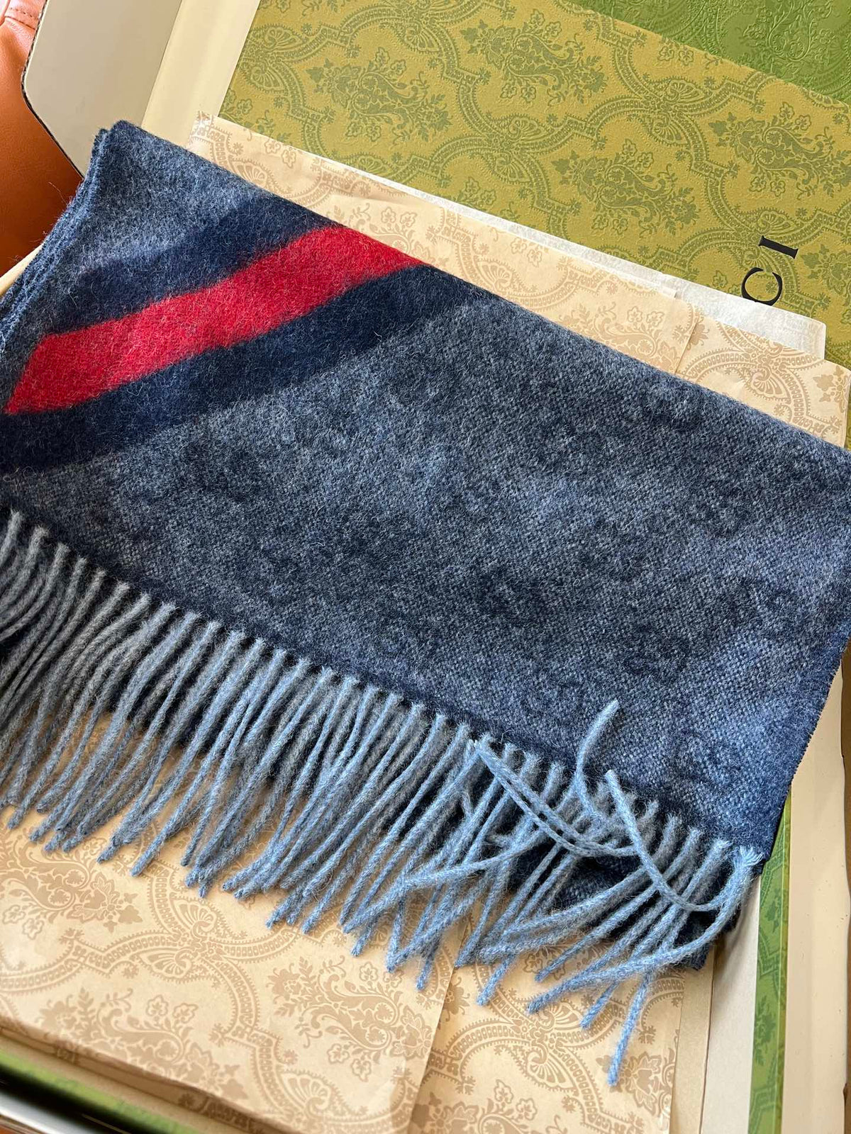GUCCI 25S SCARF 190 IN WOOL 636372