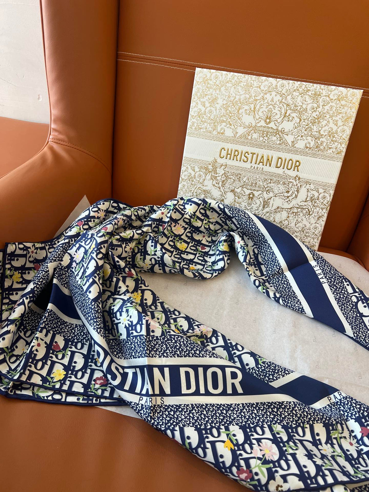 DIOR SCARF 90 CM IN SILK 600340