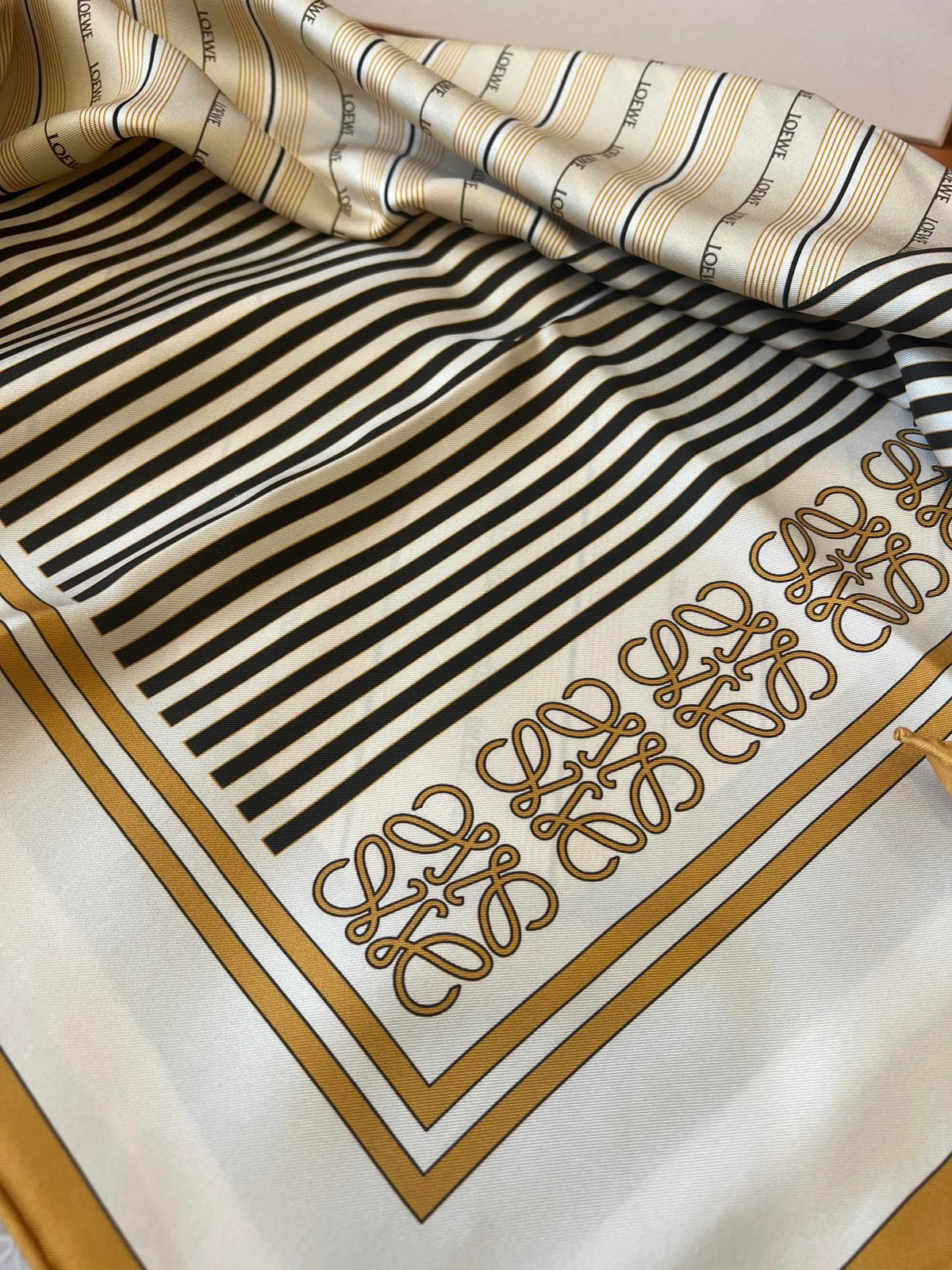 LOEWE 25S SCARF 90 IN SILK 667137