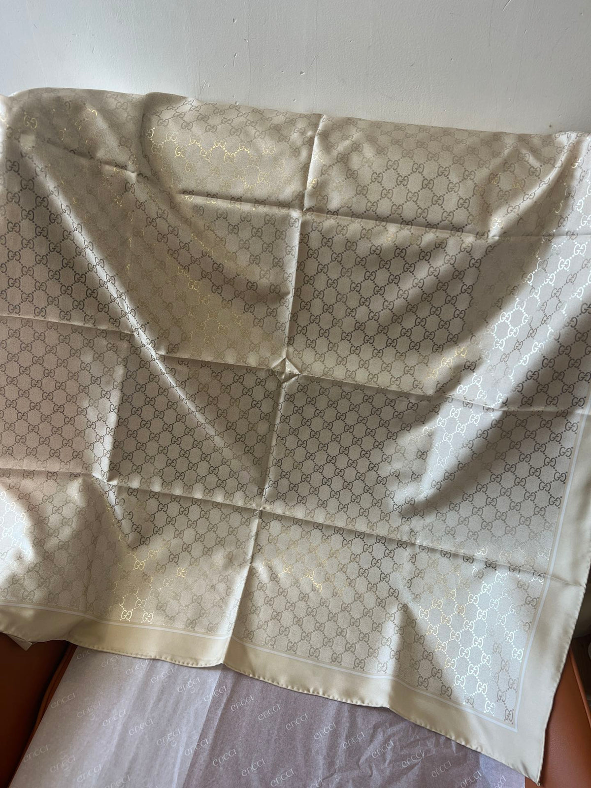 GUCCI 25S SCARF 90 IN SILK 697667