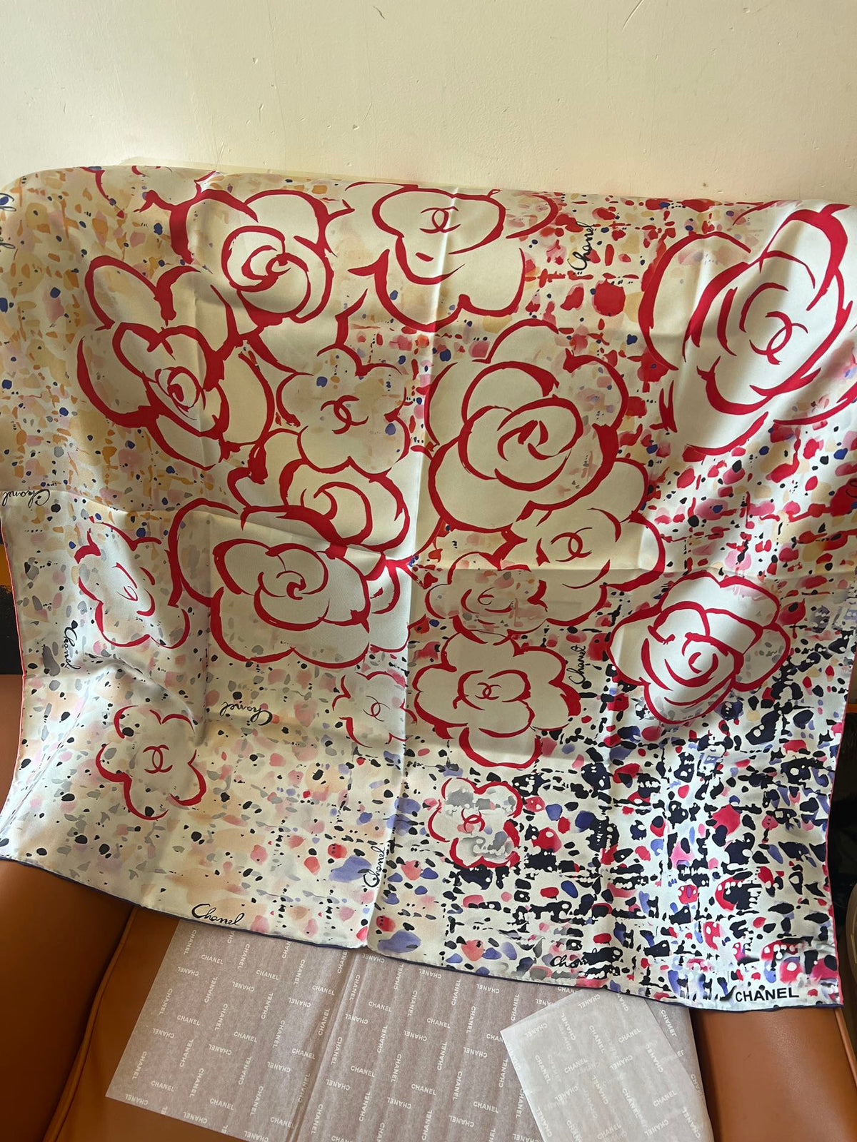CHANEL 25S SCARF 90 IN SILK TWILL 700818