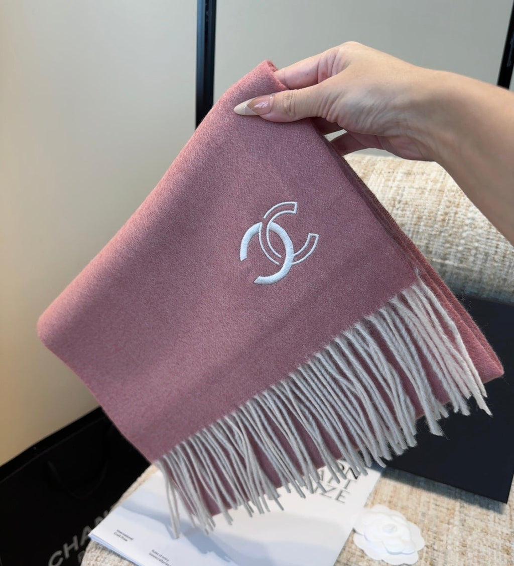 CHANEL 25S SCARF 180 IN CASHMERE 989787