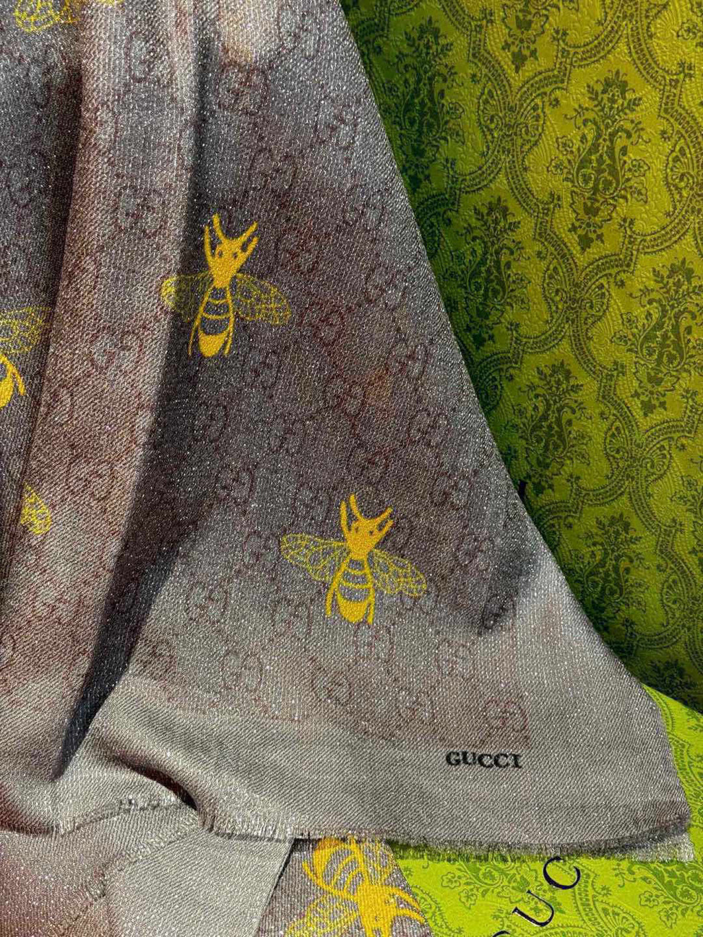 GUCCI 25S SCARF 200 IN CASHMERE SILK 692966