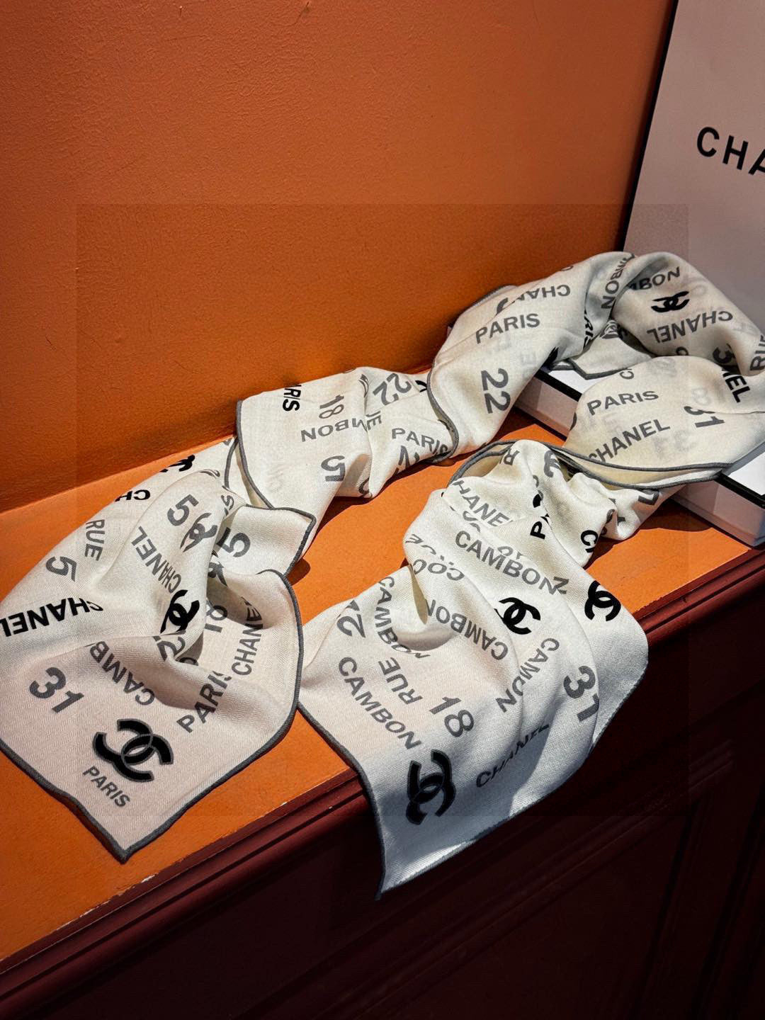 CHANEL 25S SCARF 140 IN CASHMERE SILK 733896