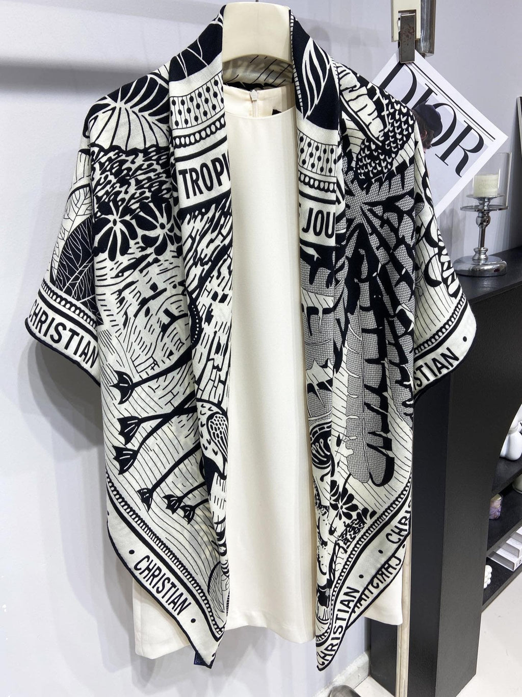 DIOR SQUARE SCARF 140 CM IN BLACK MIX WHITE MONOGRAM WOOL AND SILK 415111