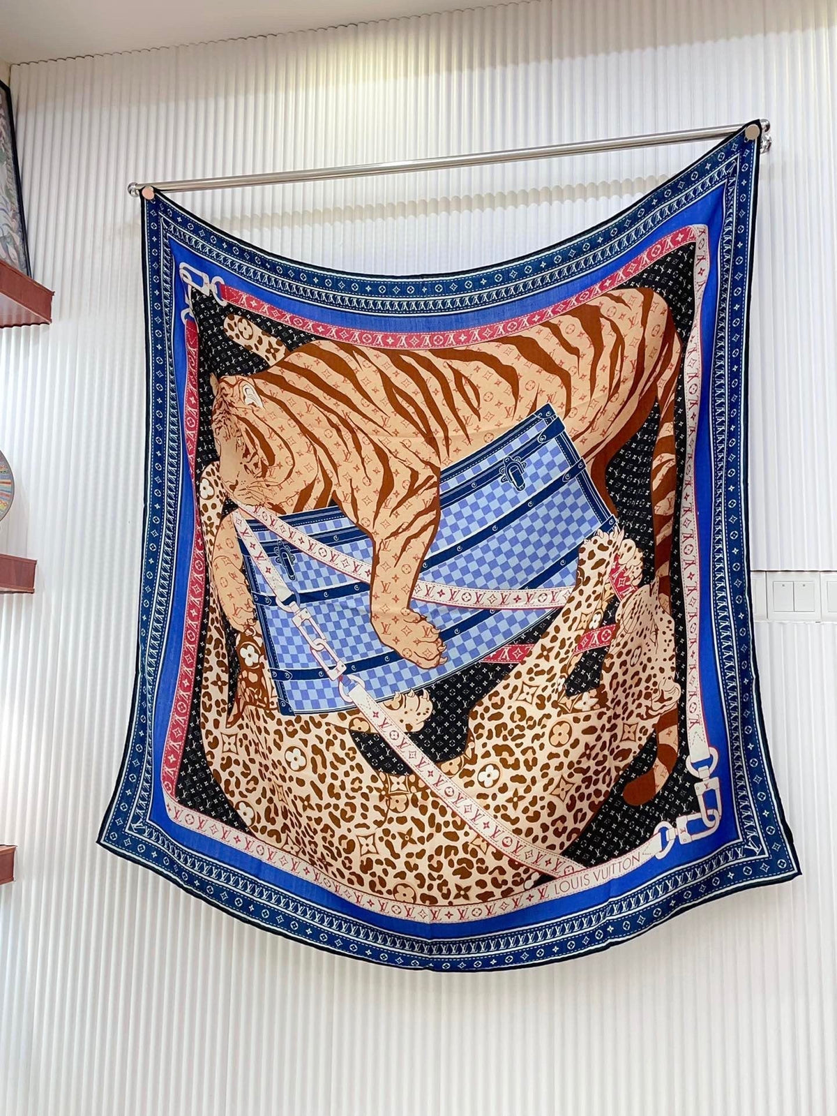LOUIS VUITTON FELINE DUO 140 CM SQUARE SILK SCARF COLORFUL 398282