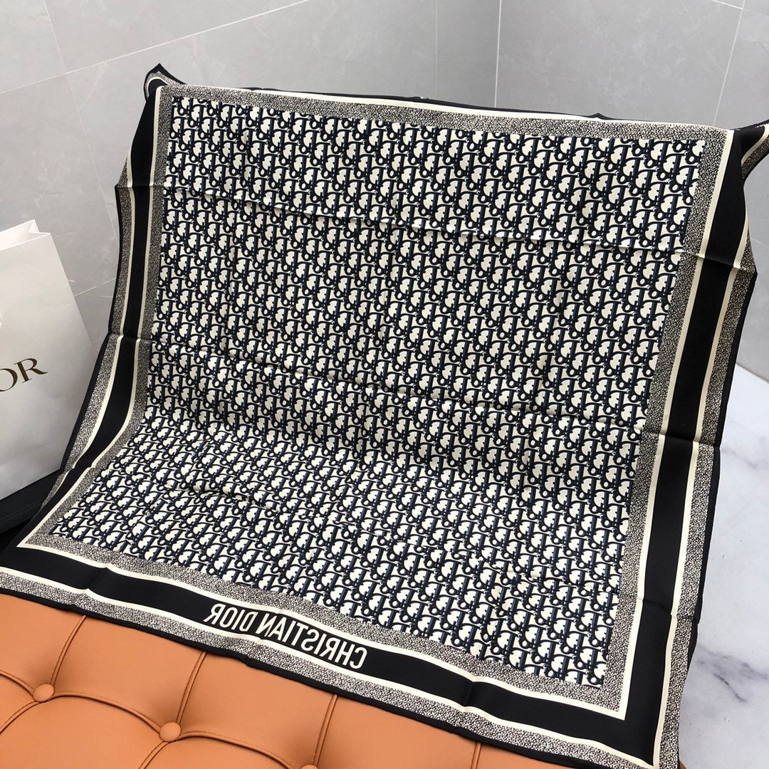 DIOR SCARF 90 IN SILK 704592