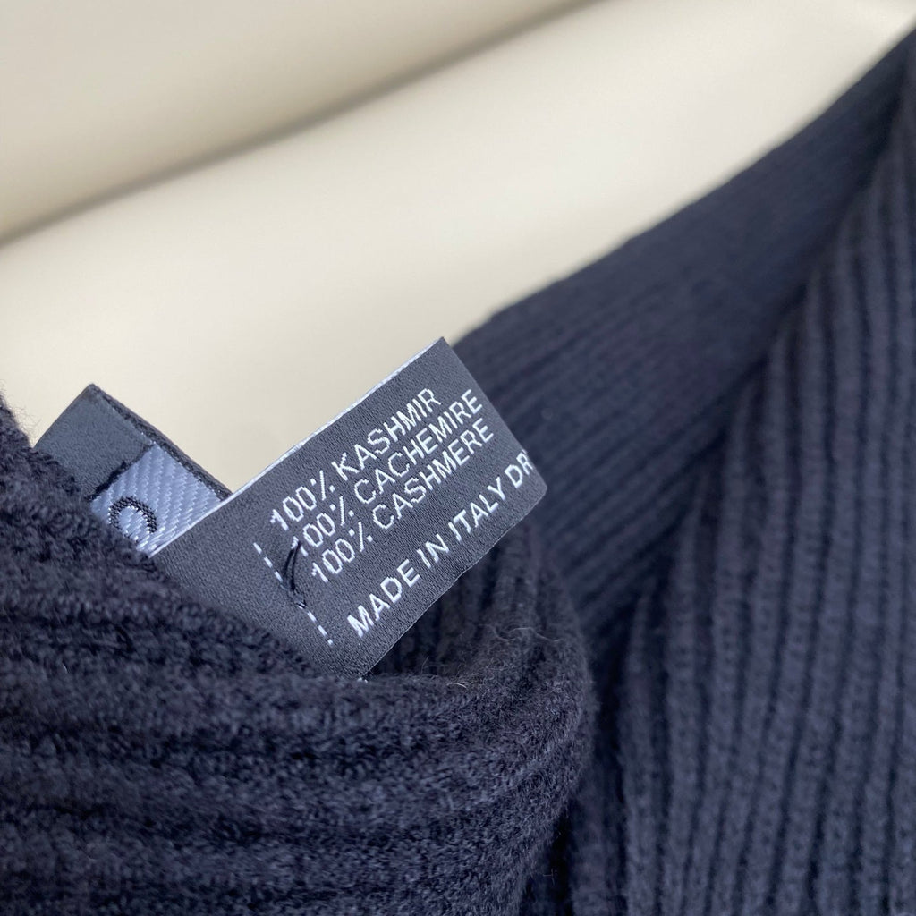 CHANEL 25S SCARF IN CASHMERE 931291