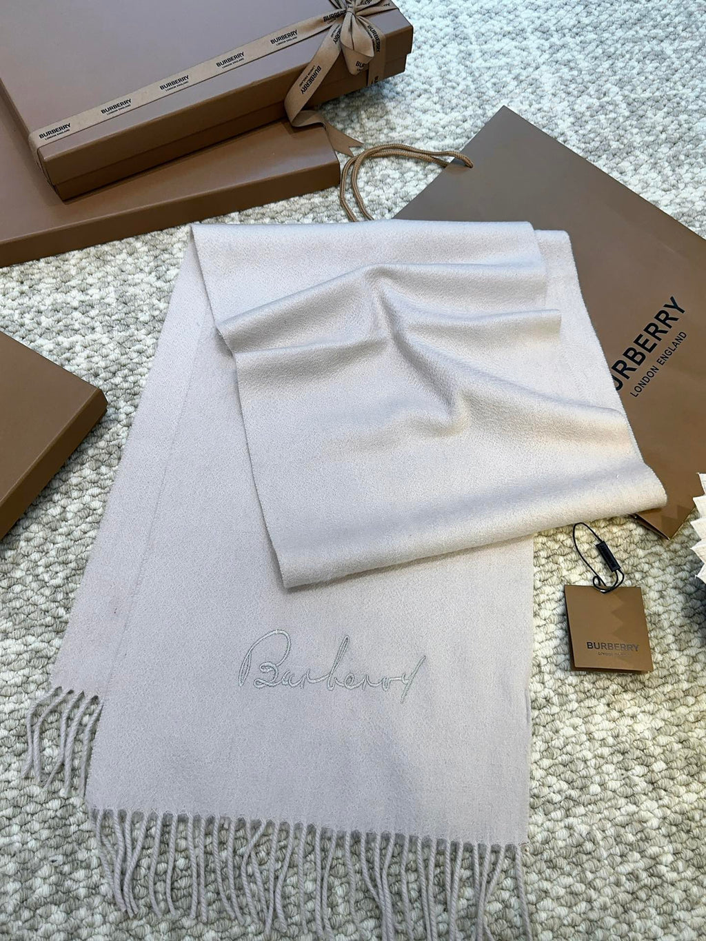 BURBERRY BBR SCARF 190 CM IN CASHMERE 525905