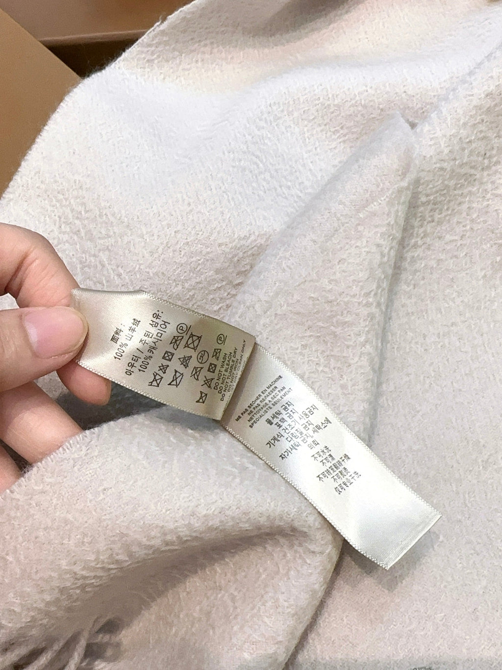 BURBERRY BBR SCARF 190 CM IN CASHMERE 525905