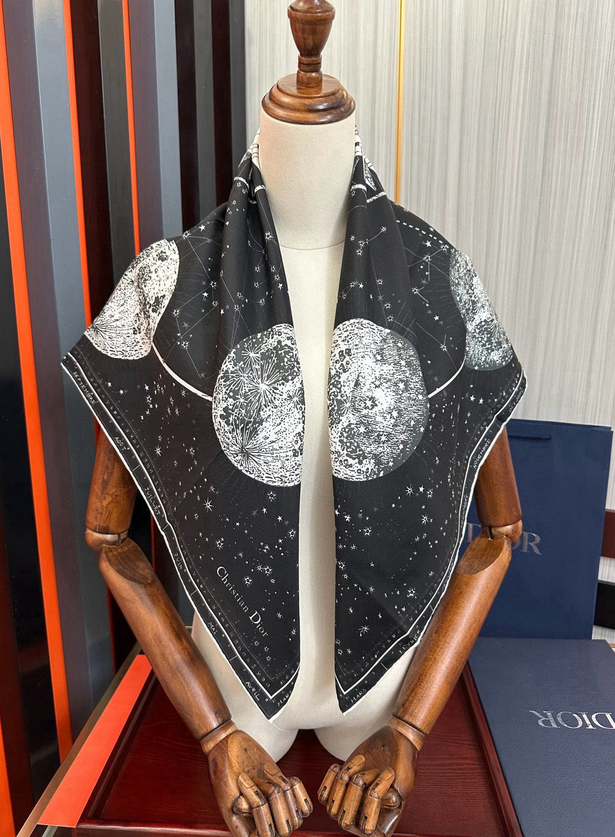 DIOR SCARF 90 CM IN SILK 651242