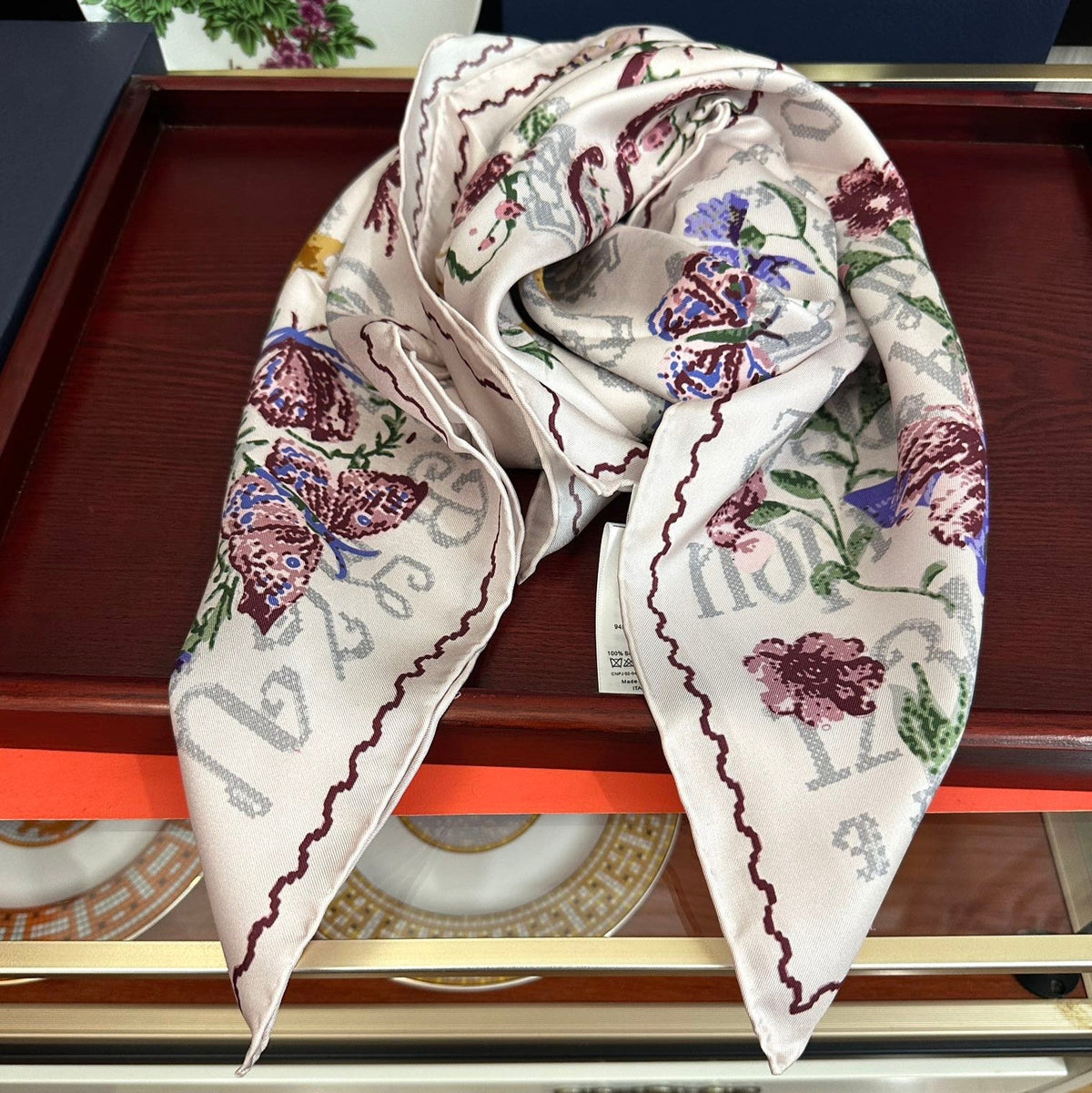 DIOR SQUARE SCARF 90 CM IN WHITE SILK MOTIF 735744