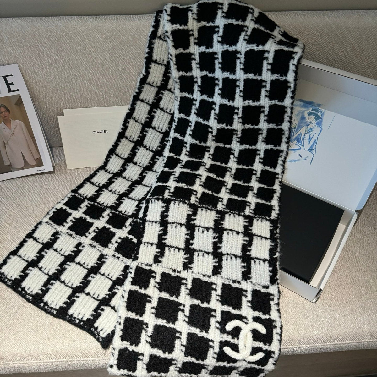 CHANEL 25S SCARF 180 IN WOOL 932136