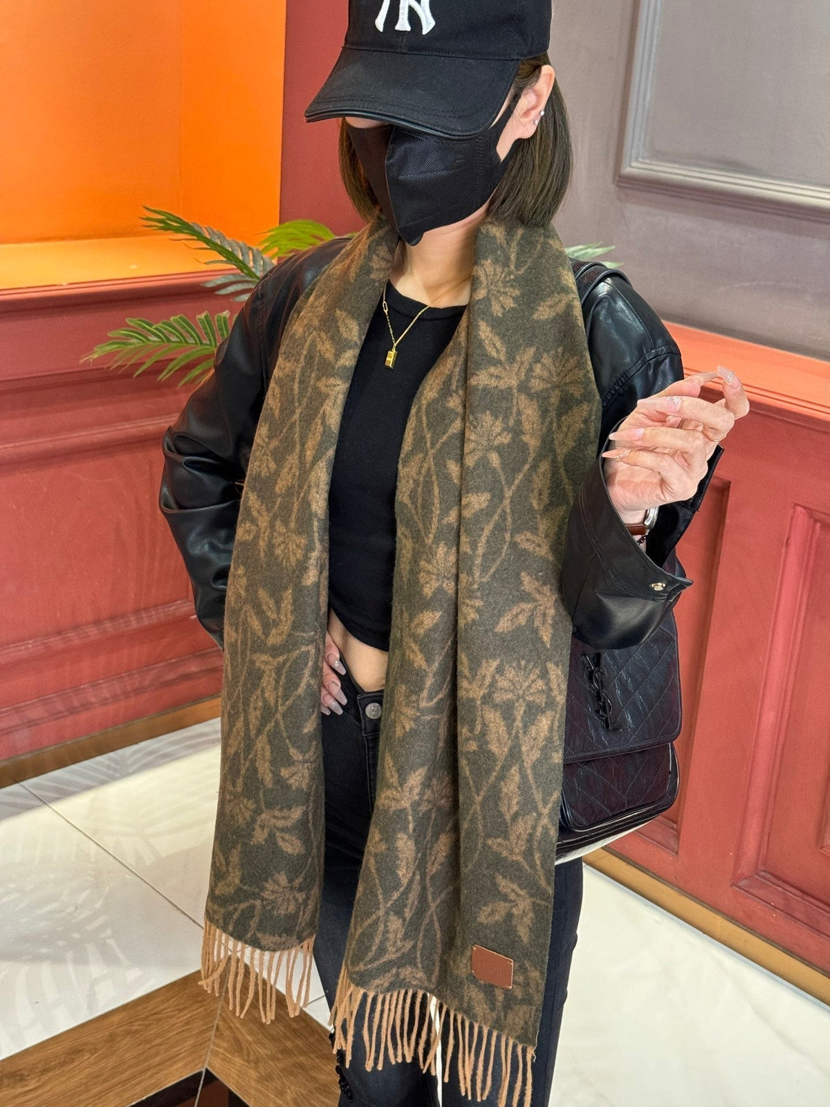 DIOR SCARF 180 CM IN OLIVE GREEN MONOGRAM CASHMERE 394642