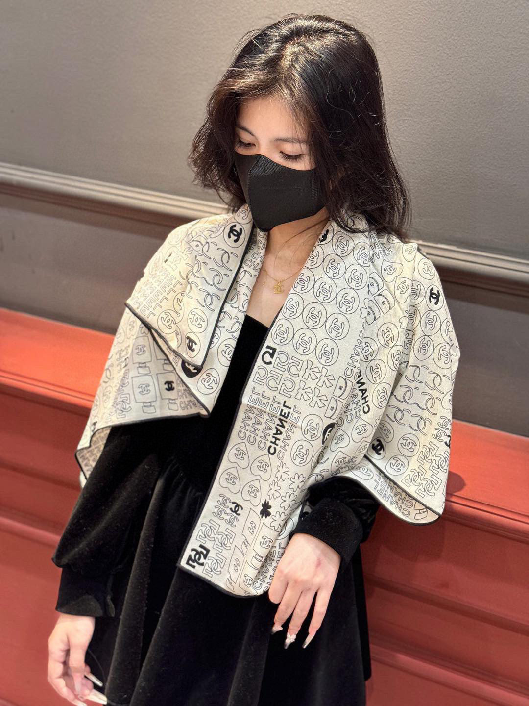 CHANEL 25S SCARF 110 IN CASHMERE SILK 738478