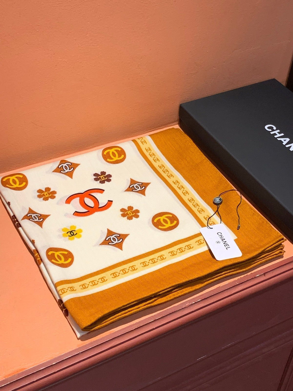 CHANEL 25S SCARF 140 IN CASHMERE 931508