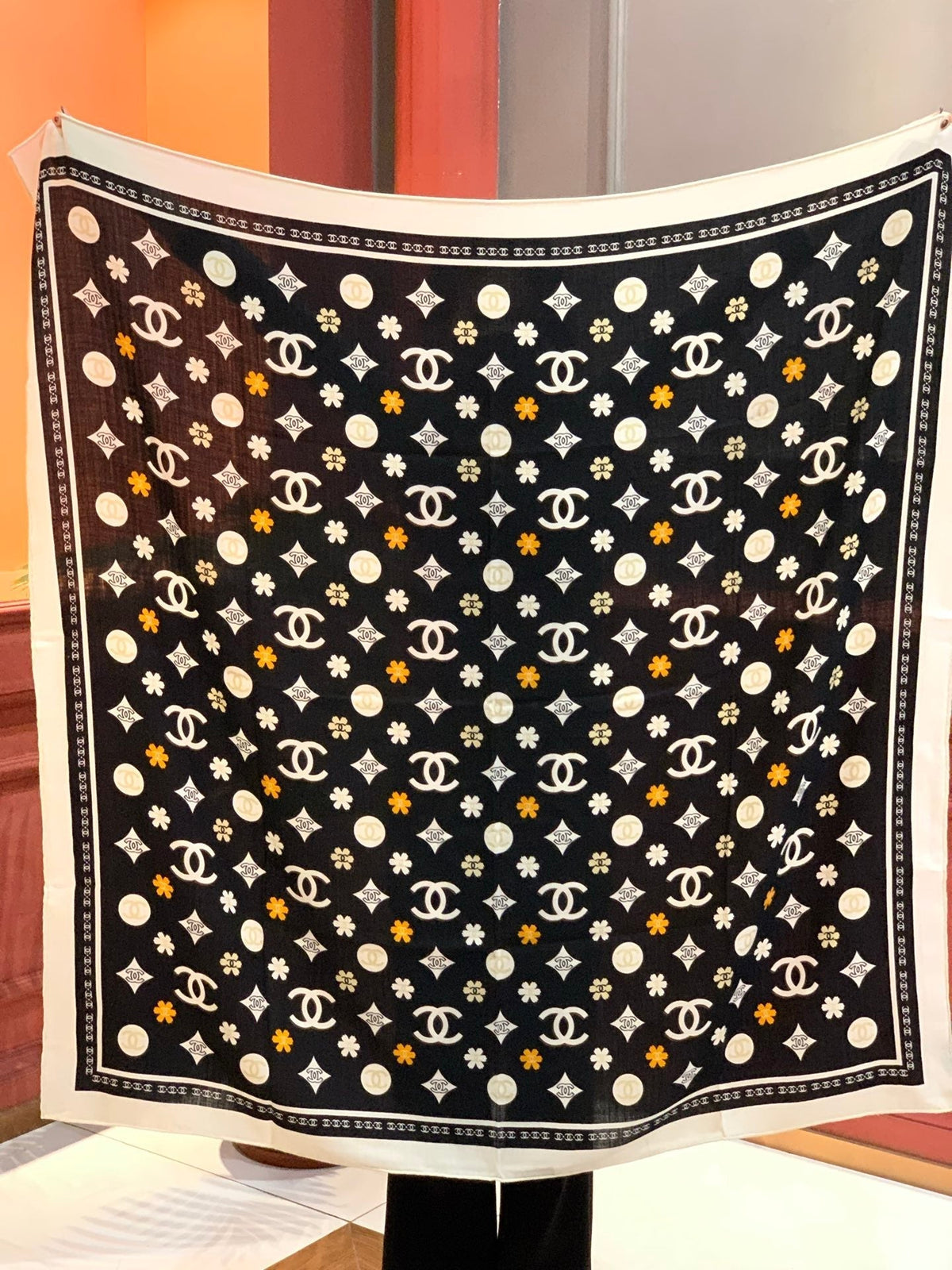 CHANEL 25S SCARF 140 IN CASHMERE 931509
