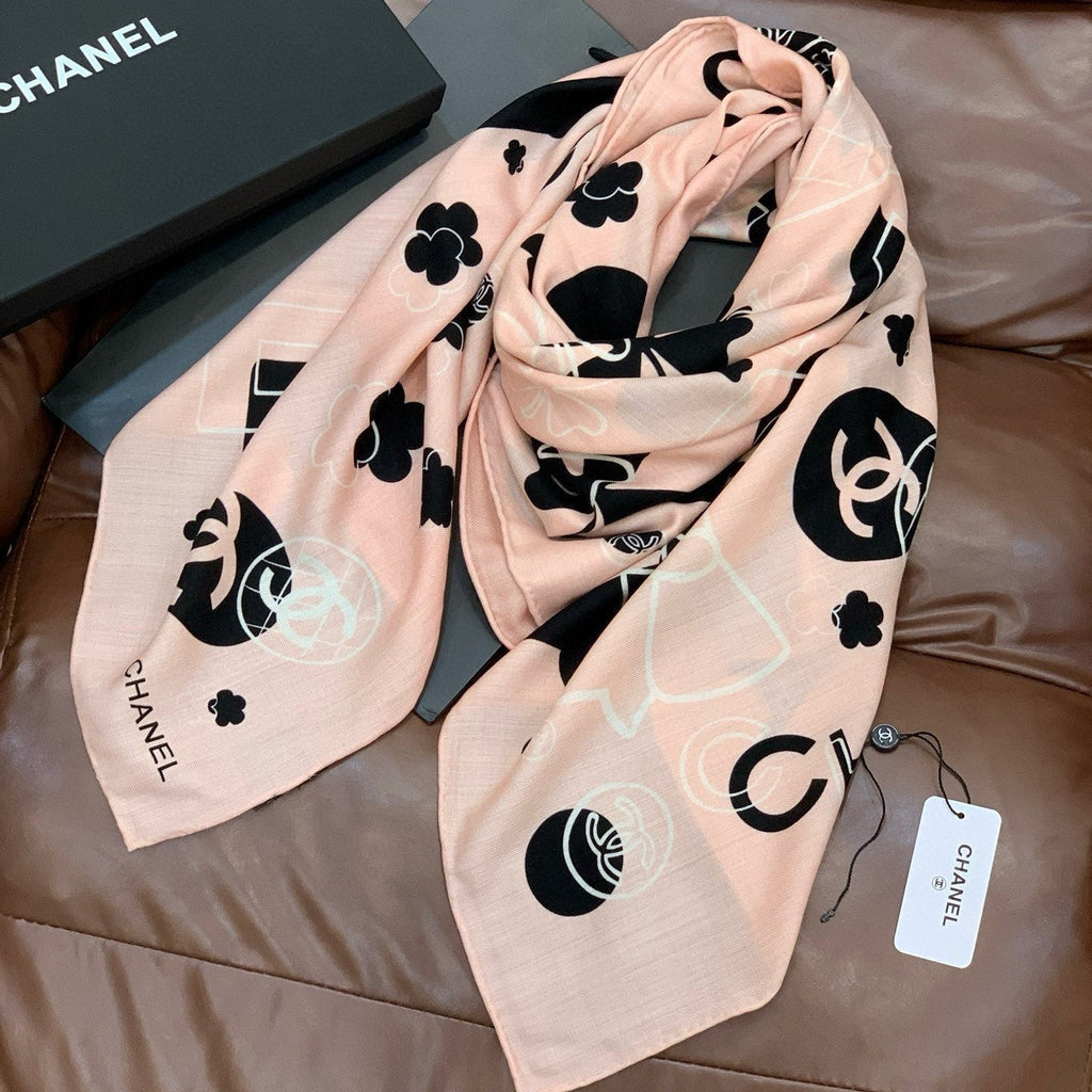 CHANEL 25S SCARF 140 IN SILK AND CASHMERE 932003