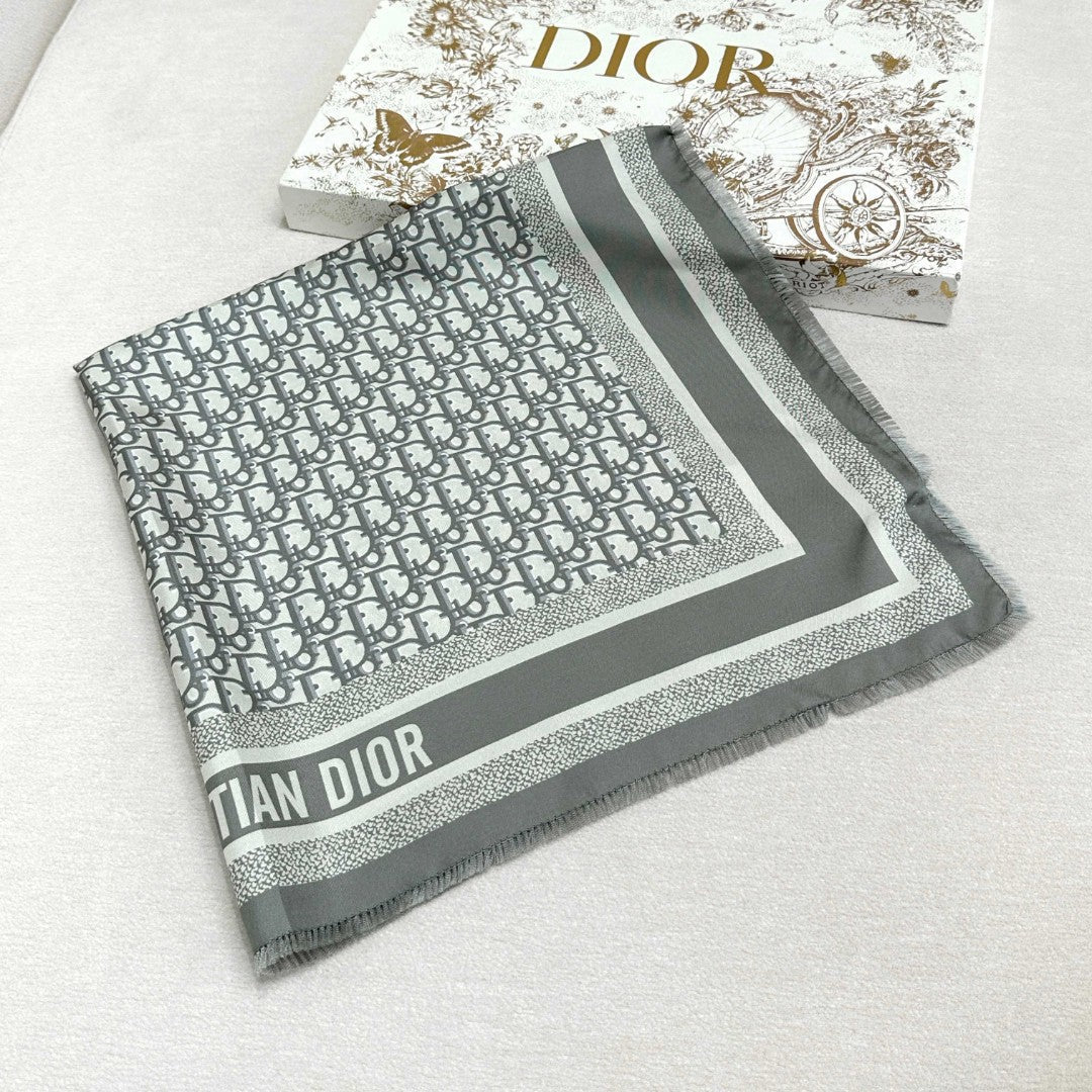 DIOR SCARF 70 CM IN SILK 600304