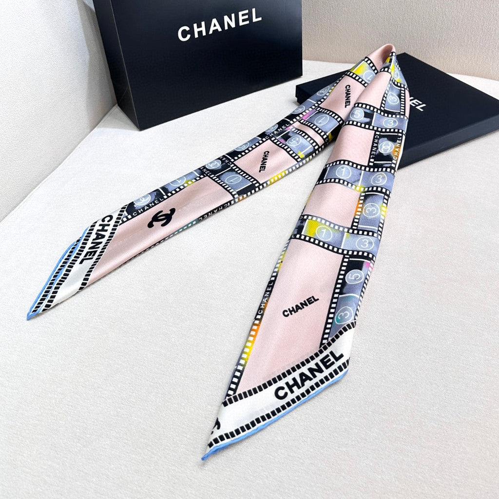 CHANEL 25S SCARF 88 IN SILK 737190