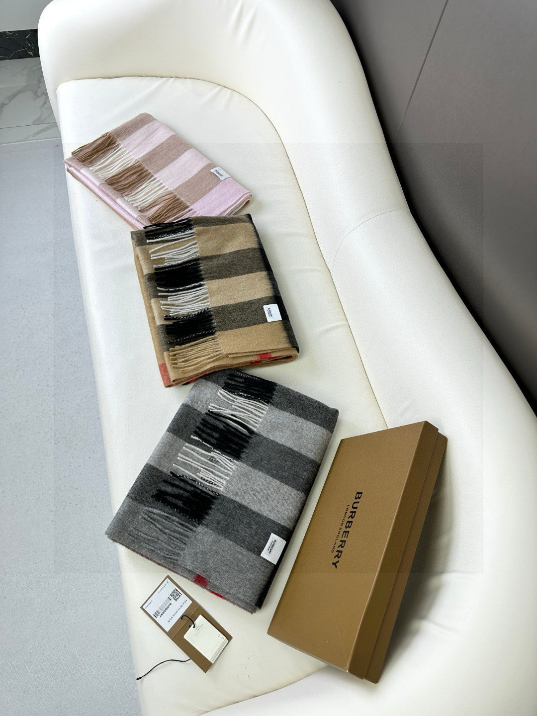 BURBERRY BBR SCARF 200 CM IN CASHMERE 726425
