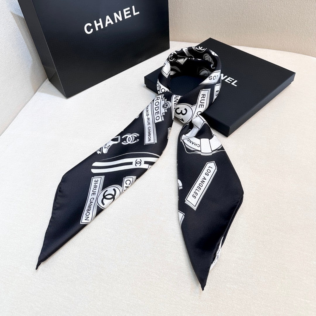 CHANEL 25S SCARF 90 IN SILK 729053