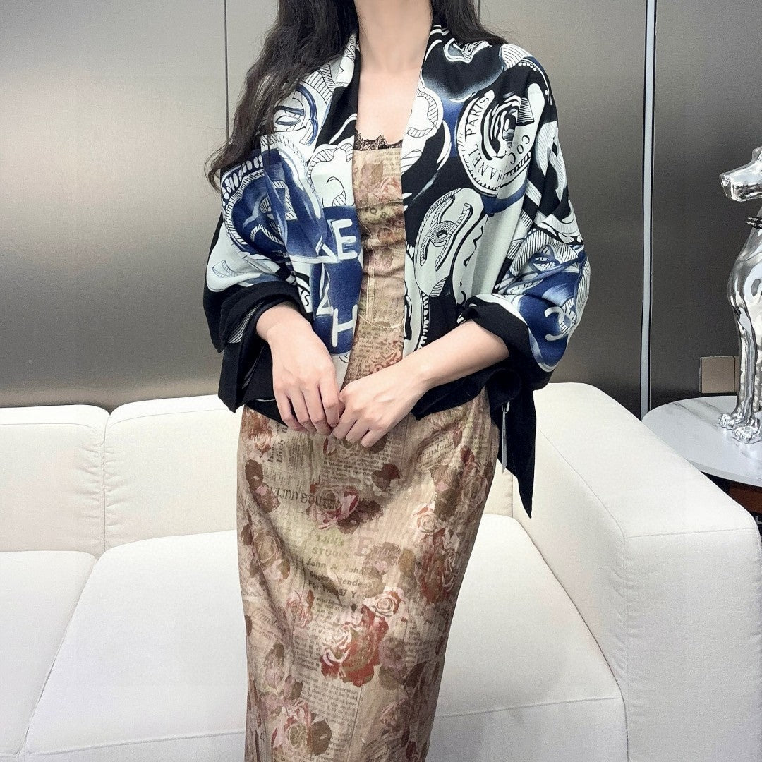 CHANEL 25S SCARF 140 IN CASHMERE SILK 642079