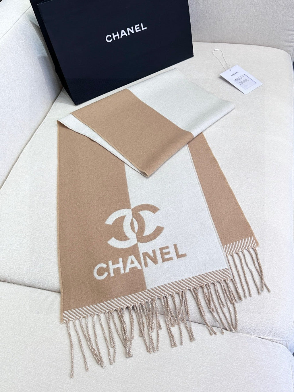 CHANEL 25S SCARF 184 IN MERINO WOOL 727323