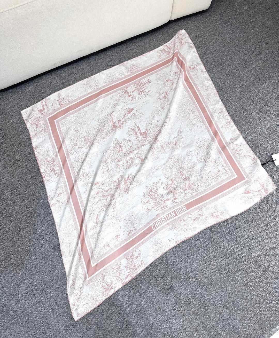 DIOR SCARF 90 CM IN SILK 655942
