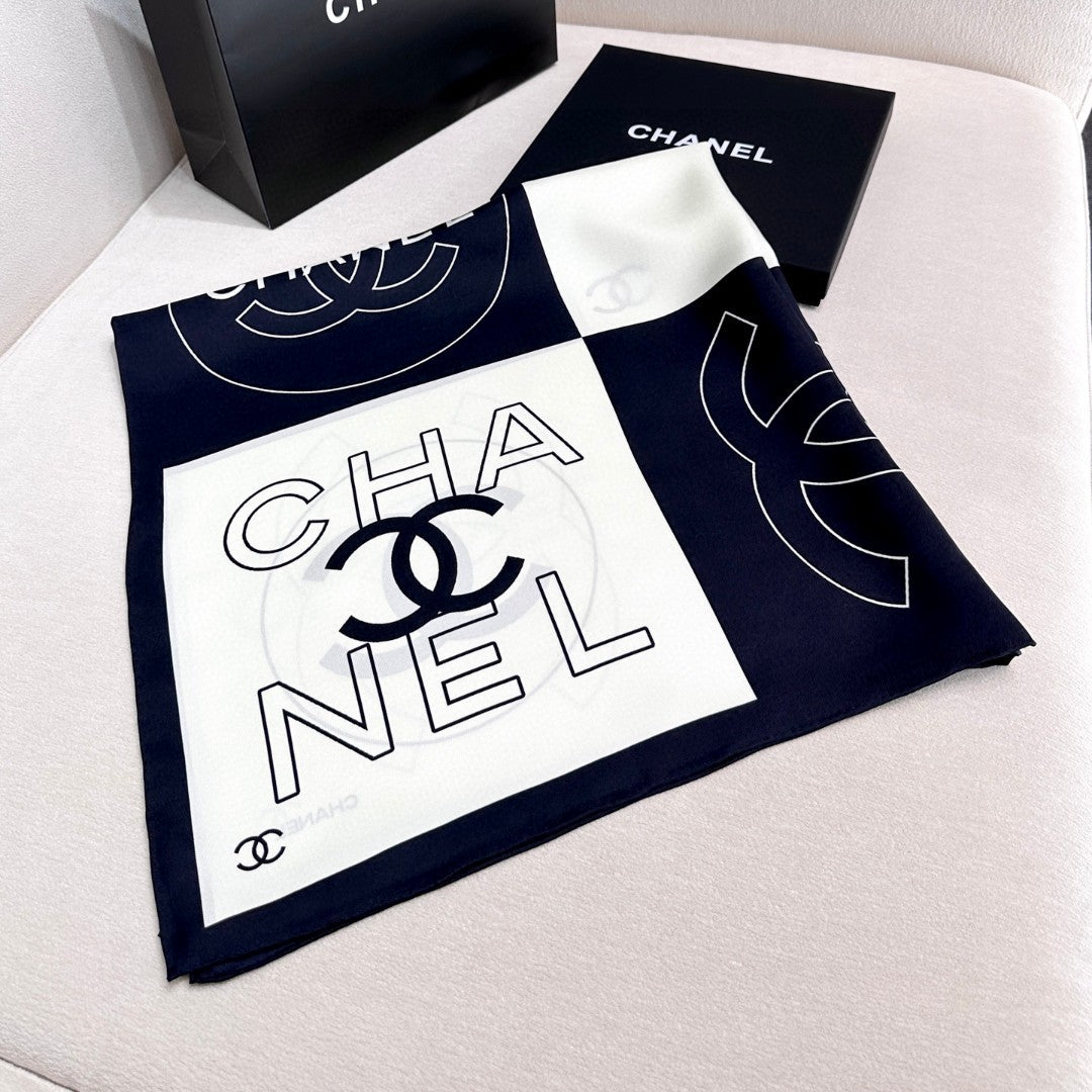 CHANEL 25S SCARF 90 IN SILK 730653