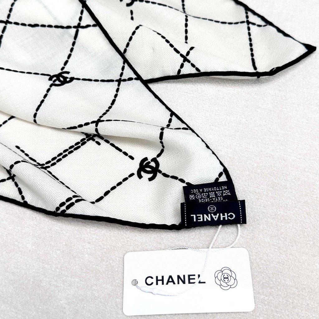 CHANEL 25S SCARF 140 IN CASHMERE SILK 727347
