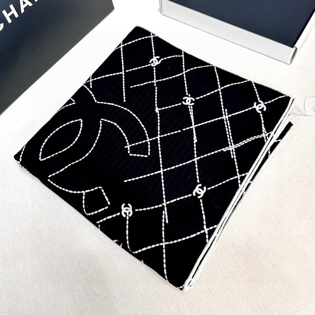 CHANEL 25S SCARF 140 IN CASHMERE SILK 727348