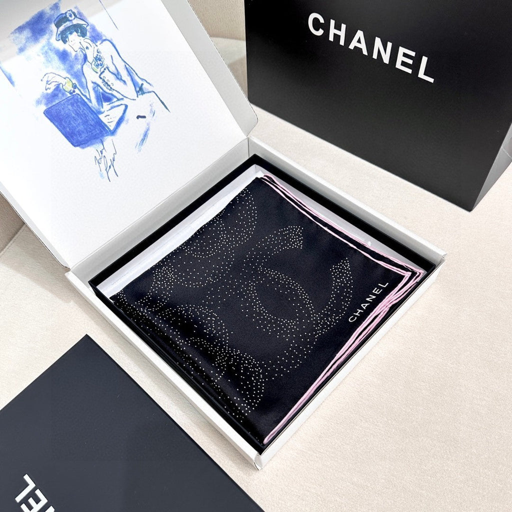 CHANEL 25S SCARF 90 IN SILK 730643