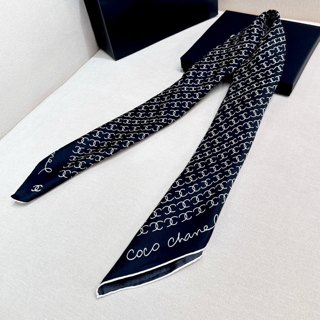 CHANEL 25S SCARF 90 IN SILK 732137