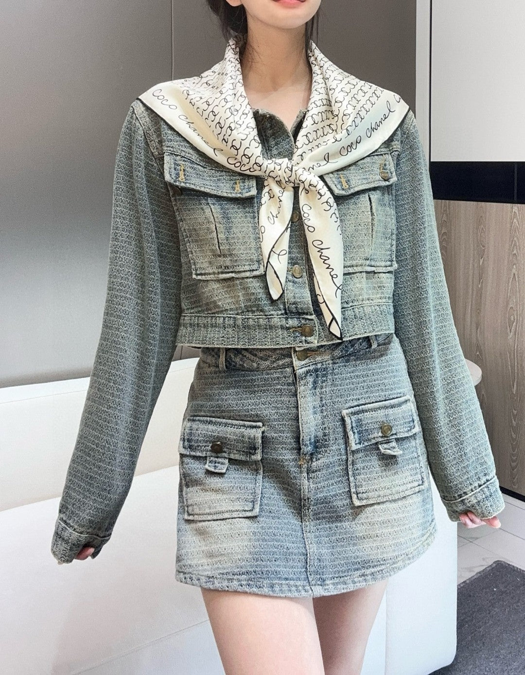 CHANEL 25S SCARF 90 IN SILK 732138