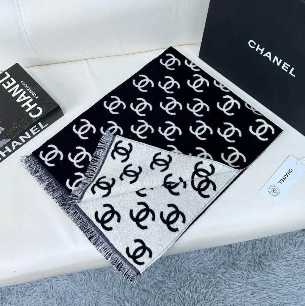 CHANEL 25S SCARF 180 IN CASHMERE WOOL 733942