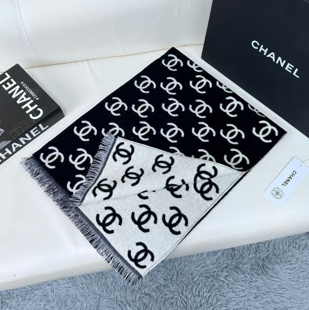 CHANEL 25S SCARF 180 IN CASHMERE WOOL 733942