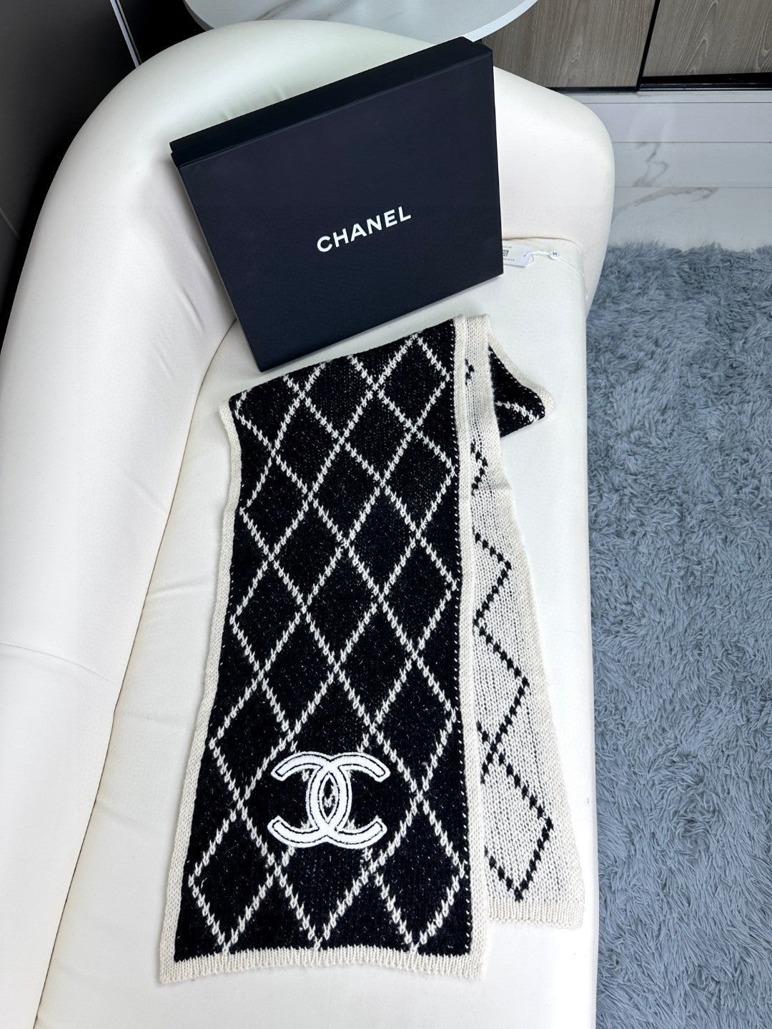 CHANEL 25S SCARF 180 IN WOOL 989768